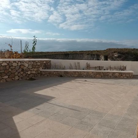 Woodstone Studios & Apartments Santorini Pýrgos Eksteriør billede