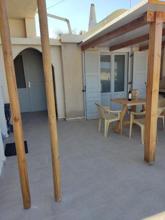 Woodstone Studios & Apartments Santorini Pýrgos Eksteriør billede