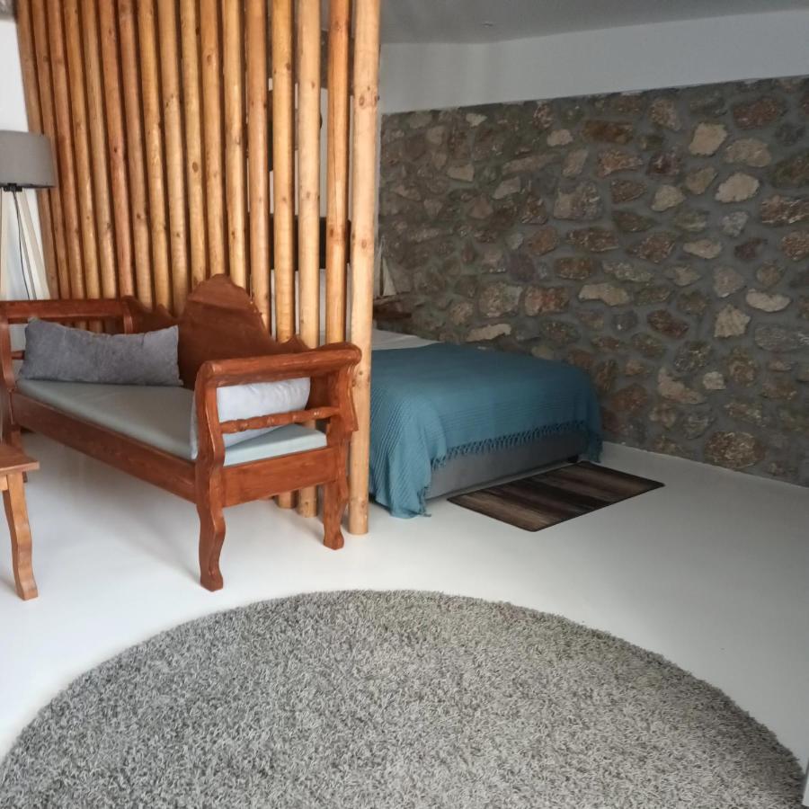 Woodstone Studios & Apartments Santorini Pýrgos Eksteriør billede
